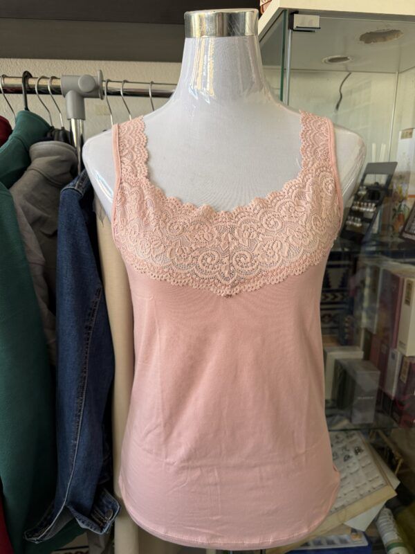 Camiseta tirante encaje