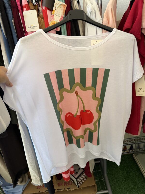 Camiseta cereza curvy